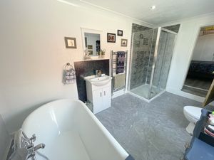 Silcott Street- click for photo gallery